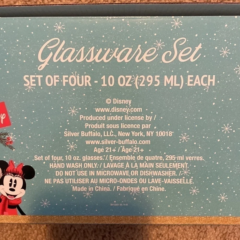 Disney set of Four 10 oz Holiday glassware set Winter Magic